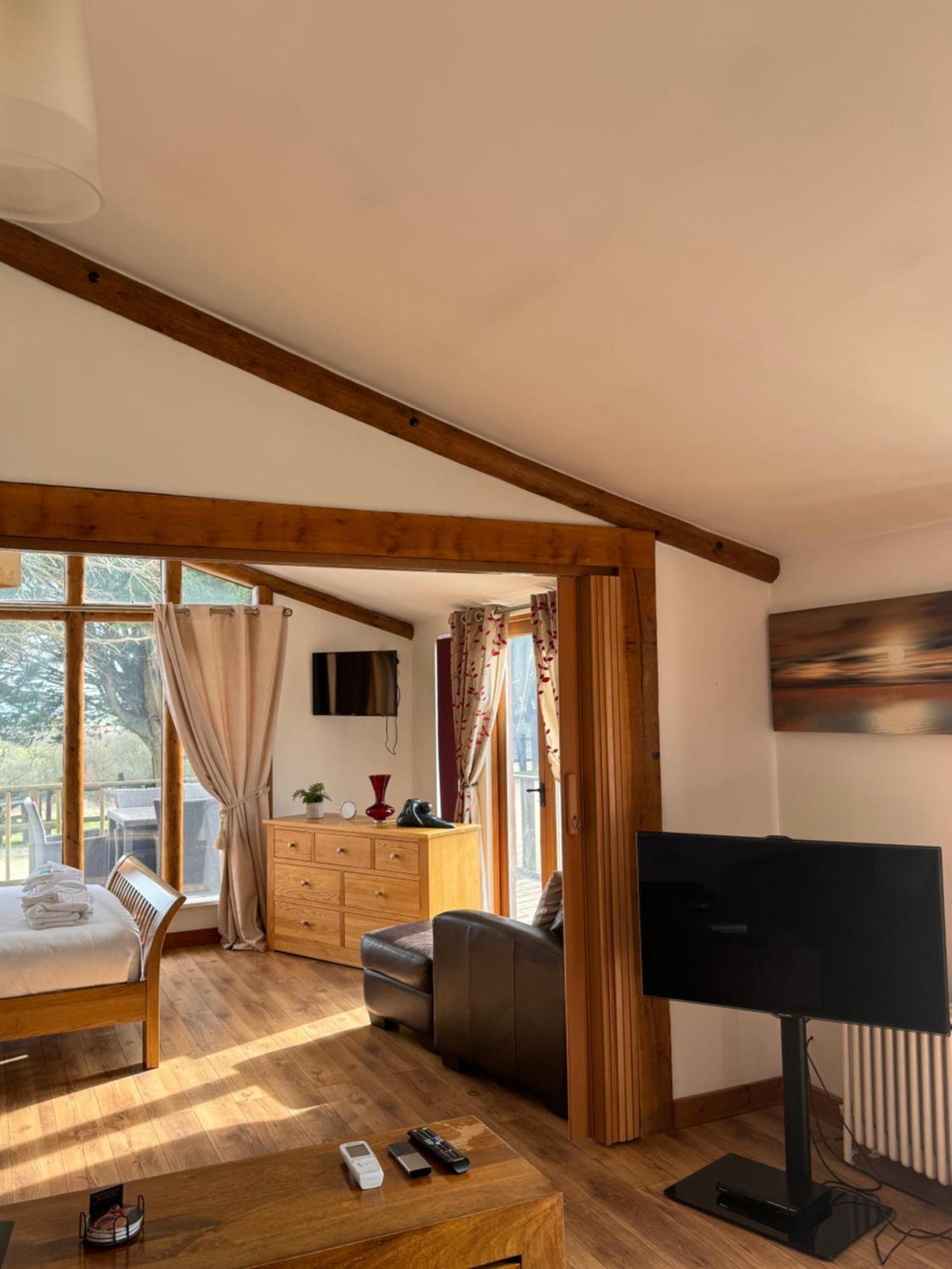 Stable Lodge 2 Bedrooms Horspath Bagian luar foto